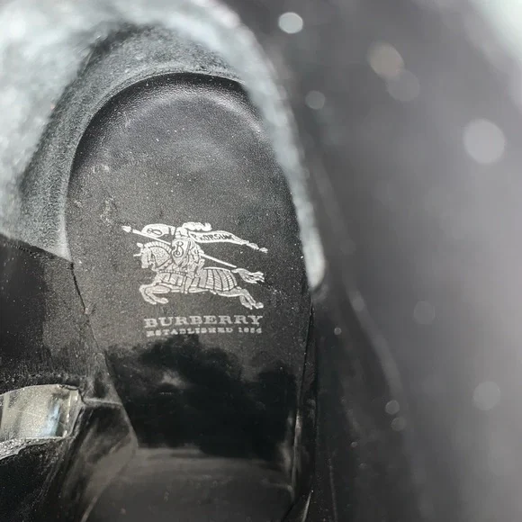 Burberry!! Limited Edition - Picture 5 of 10